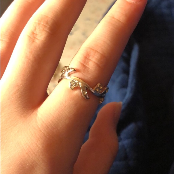 Silver ring - Picture 2 of 2